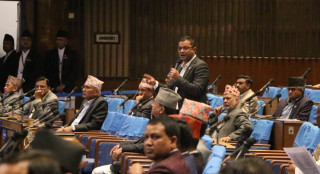 अयोग्य लडाकुलाई पैसा दिने निर्णय खारेज गर्न एमालेको माग