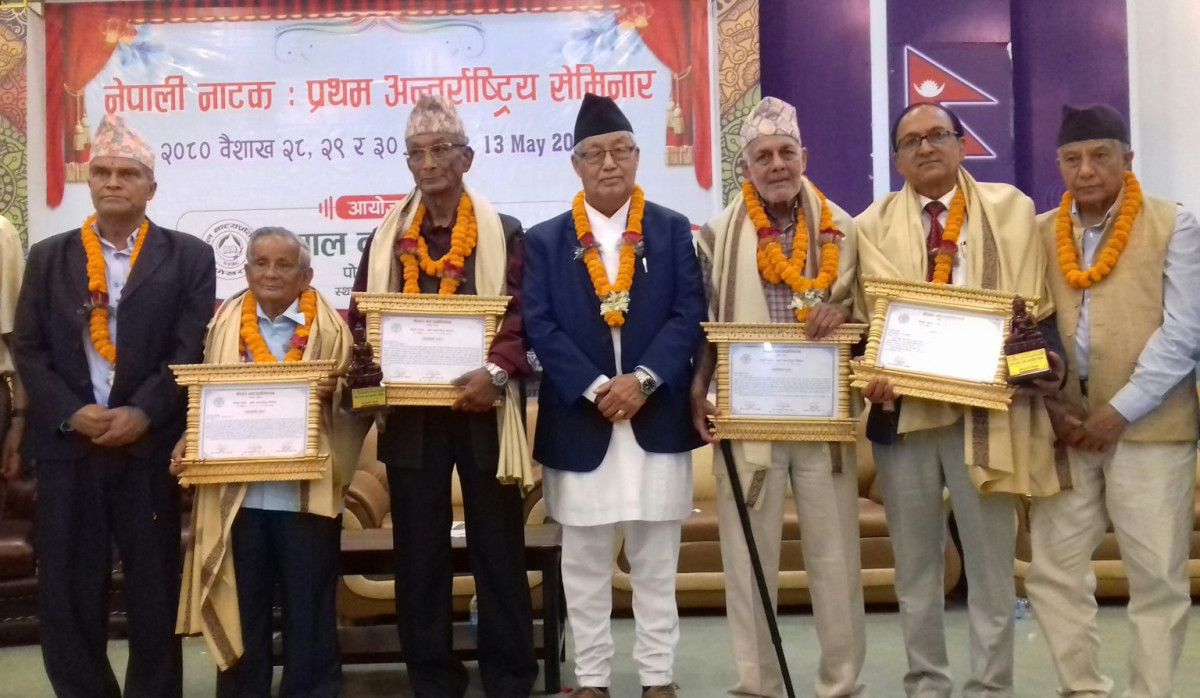 चार साहित्य सर्जक सम्मानित