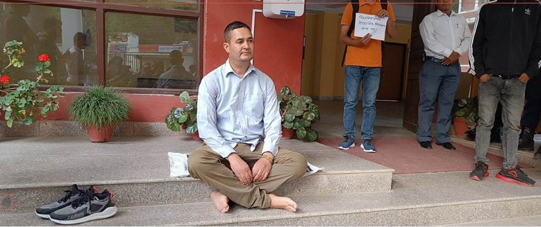 मुद्दा फिर्ता लिने सरकारको निर्णयविरुद्ध उपप्राध्यापक चलाउने सर्वोच्चमा