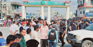 धनगढीमा  बिरामीको मृत्युपछि आफन्त  गरे  प्रदर्शन