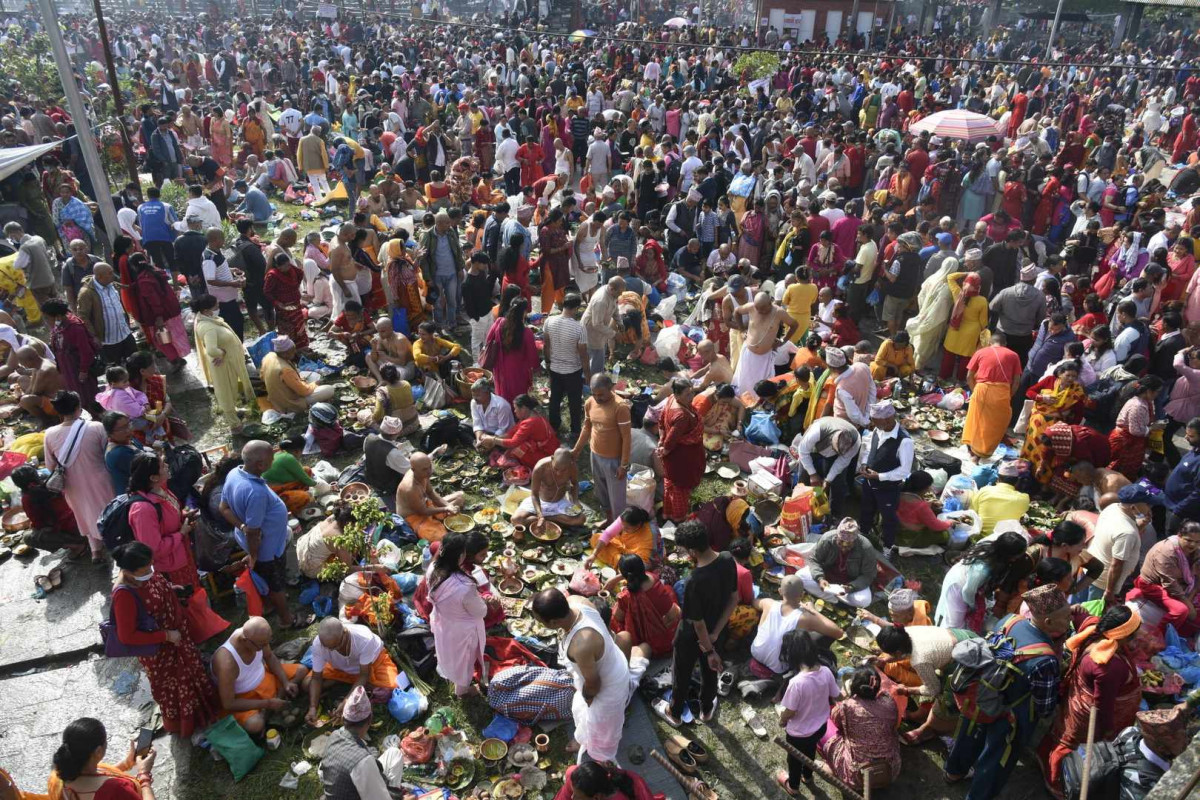 कुशे औँसी :  गाेकर्णेश्वरलगायत तीर्थस्थलमा भक्तजनकाे भिड (तस्बिरसहित)