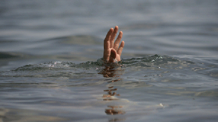 महाकाली नदीमा डुबेर एक जना बेपत्ता