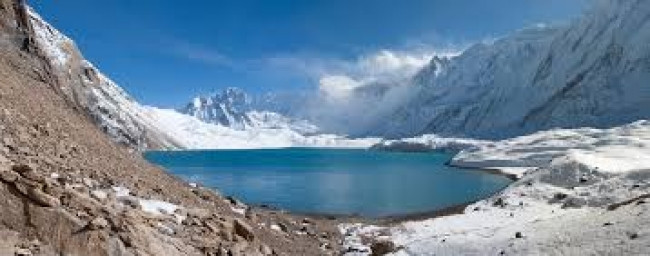 पर्यटकको आकर्षण केन्द्र बन्दै मनाङ
