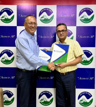 गरिमा विकास बैंकले टोयोटा गाडी खरिद गर्न आधार दरमा कर्जा दिने