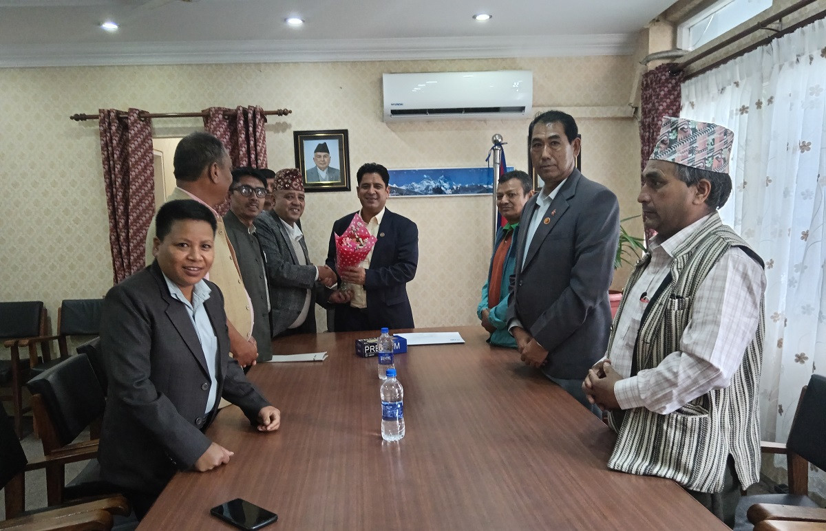 काठमाडौँ उपत्यकाका उद्योग अन्यत्र सार्नुपर्छः मन्त्री भण्डारी