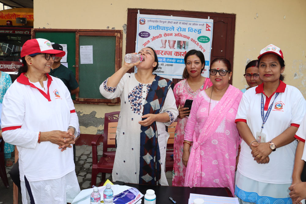 हात्तीपाइलेविरुद्ध औषधि सेवन अभियानमा बिर्तामोड पहिलो