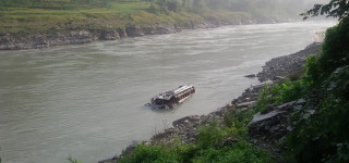 सिमलताल दुर्घटना  अपडेट  :थप एक शव फेला, ४७ यात्रुको अवस्था अझै अज्ञात