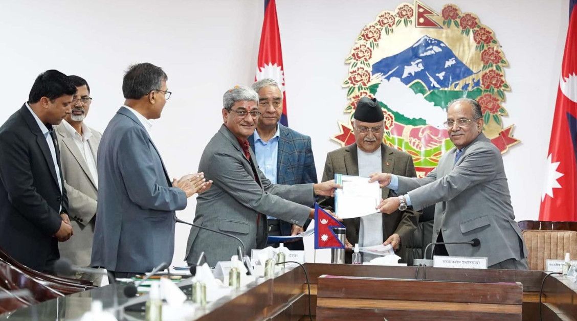 टीआरसी विधेयकको प्रतिवेदन शीर्ष नेतालाई बुझाइयो