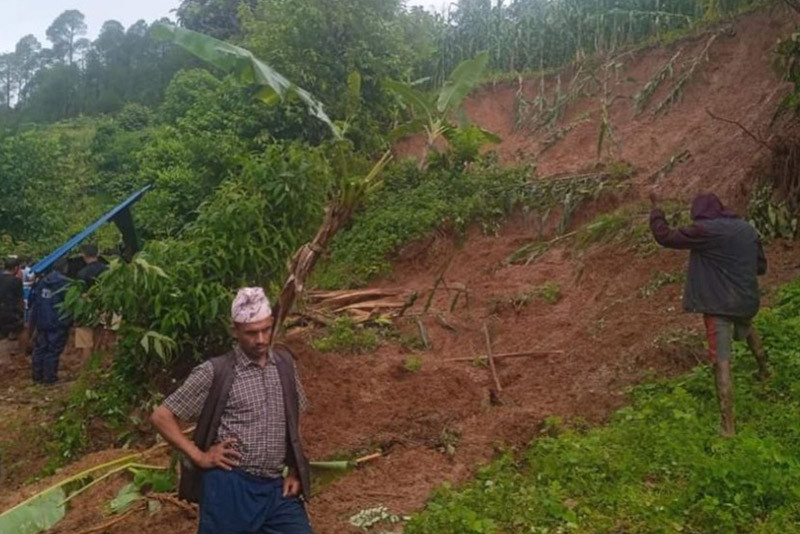 जाजरकोटमा पहिरोले पुरिएर तीन जनाको मृत्यु