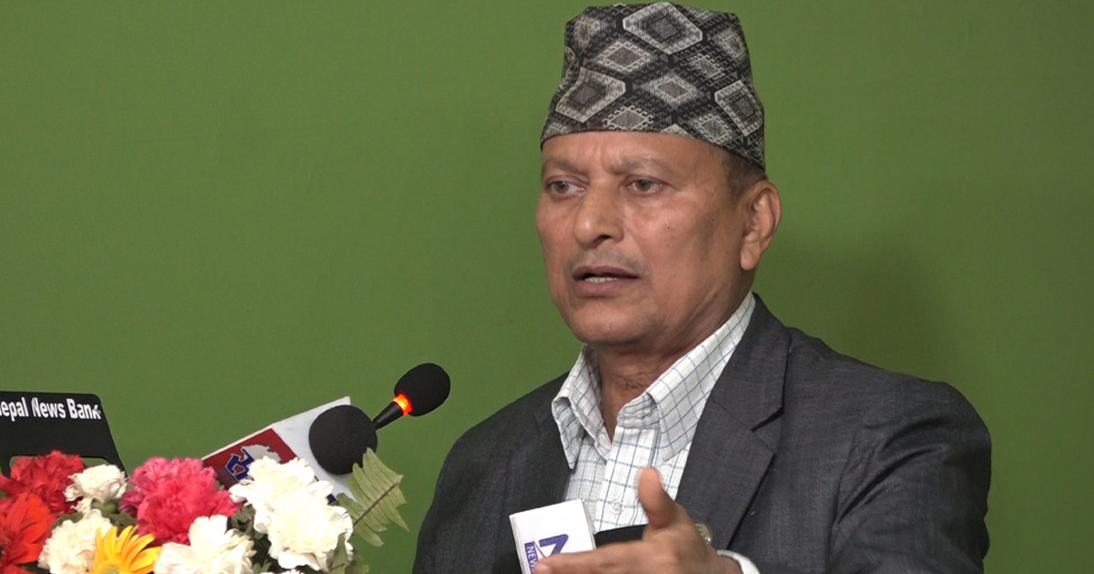 बैंकबाट कम ब्याजमा पैसा लिइ सहकारीबाट बढी ब्याज खानेले आन्दोलन गरे : मन्त्री अधिकारी