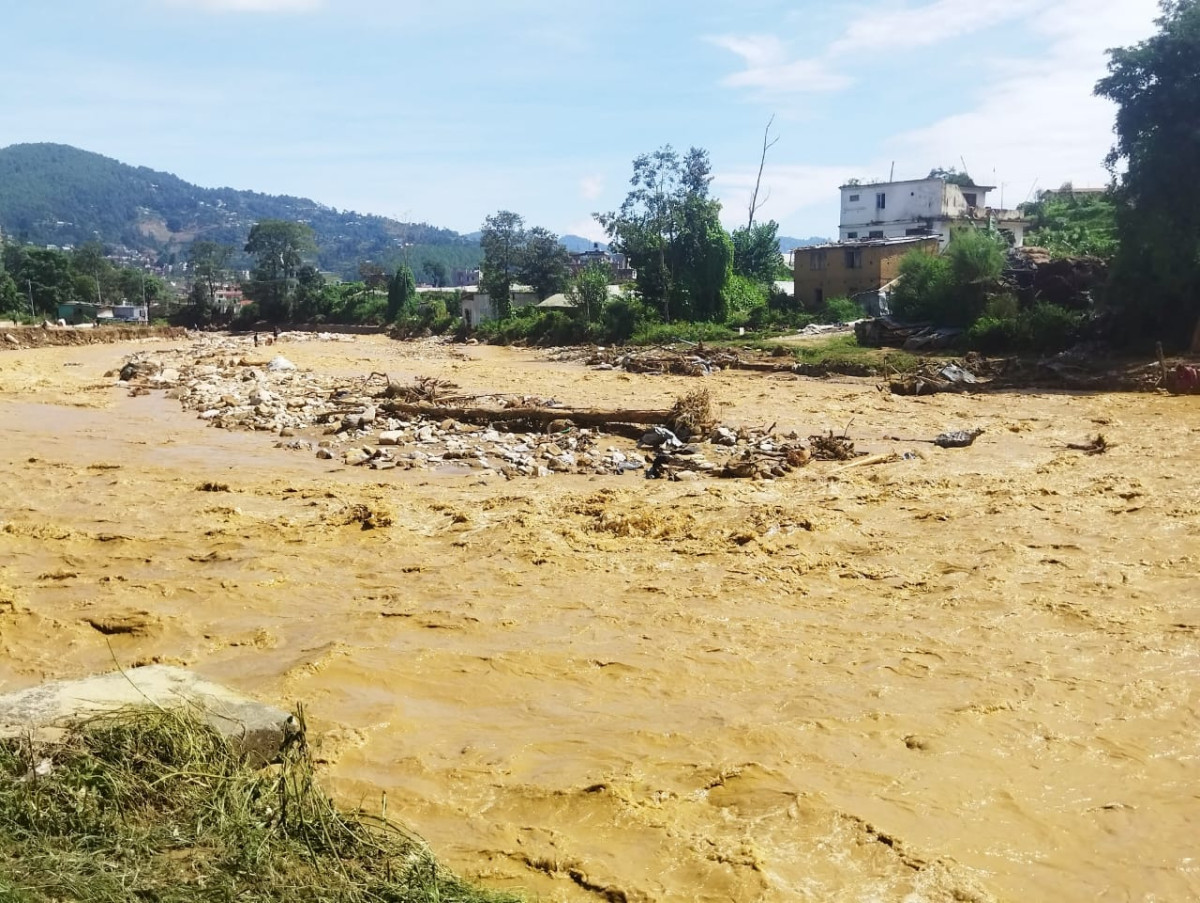 बाढी र पहिरोमा मृत्यु संख्या १७० पुग्यो, ४२ जना अझै बेपत्ता