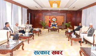 ओली, देउवा, प्रचण्डको  बैठक :  शान्ति प्रक्रिया टुंगोमा पुर्‍याउने तयारी