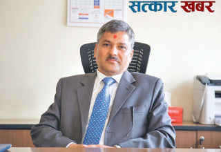 नेपालका गभर्नर महाप्रसाद अधिकारीलाई ‘सी प्लस’ ग्रेड, रिपोर्ट कार्ड सार्वजनिक