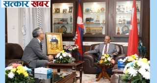 प्रचण्ड र अमेरिकी सहायक विदेशमन्त्री डोनाल्ड लुको भेटवार्ता