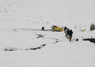 सोलुखुम्बुको लुबुचेमा हेलिकप्टर दुर्घटना, पाइलटको सकुशल उद्धार
