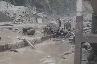 रसुवा बाढीको विनाशकारी प्रभाव : ९५ शव फेला, सयौँ सम्पर्कविहीन