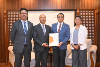 लक्ष्मी सनराइज बैंकद्वारा बाढीपिडितका लागि ३ करोड २४  लाख सहयोग