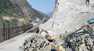 कृष्णभीरमा सडक मर्मत र तुइन खोलामा पहाड काट्न नारायणगढ-मुग्लिन खण्डमा आंशिक यातायात बन्द