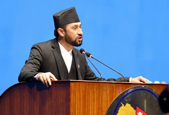 संसद् बैठकलाई सम्बोधन गर्दै रास्वपा सभापति  रवि लामिछाने
