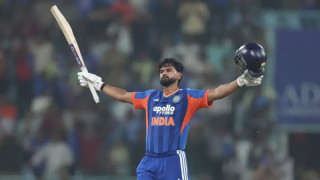 भारतले वेस्ट इन्डिजलाई ८ विकेटले हरायो, श्रेयस अय्यरको शतक